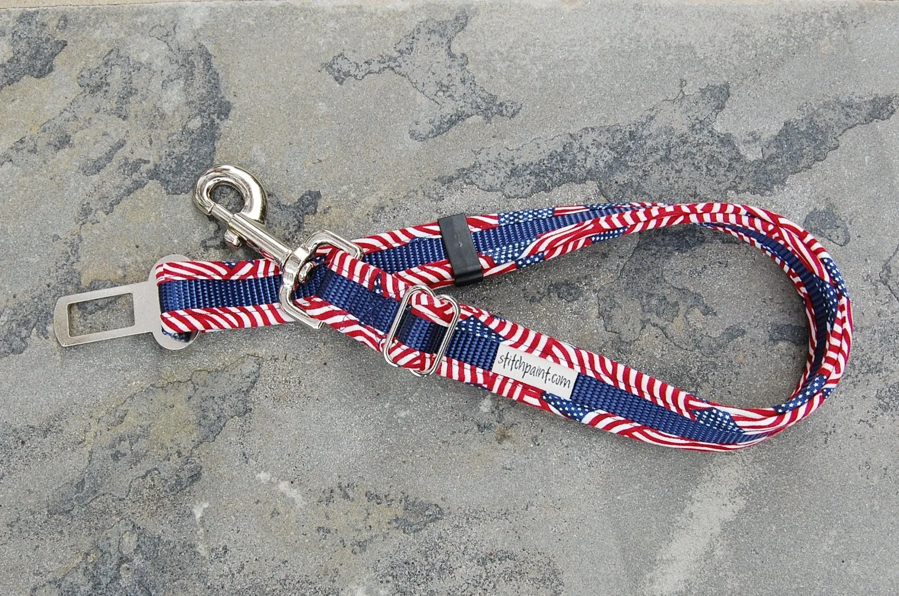 Seatbelt Leash - Flag